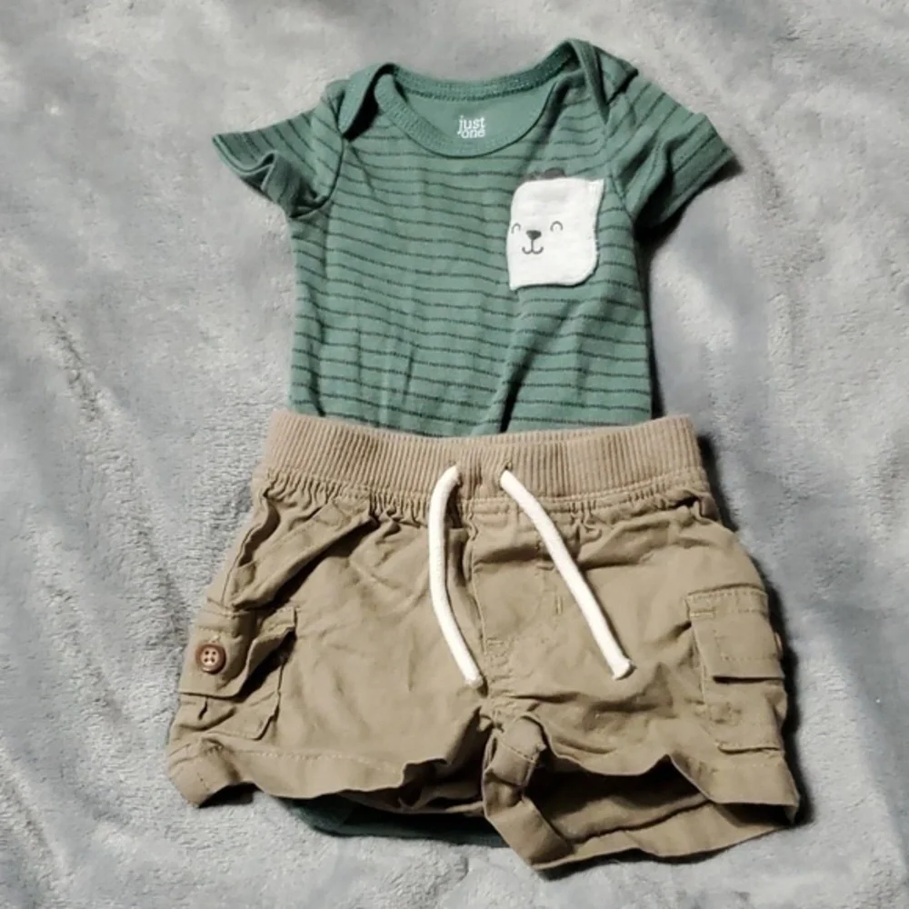 🐻   Carters short outfit